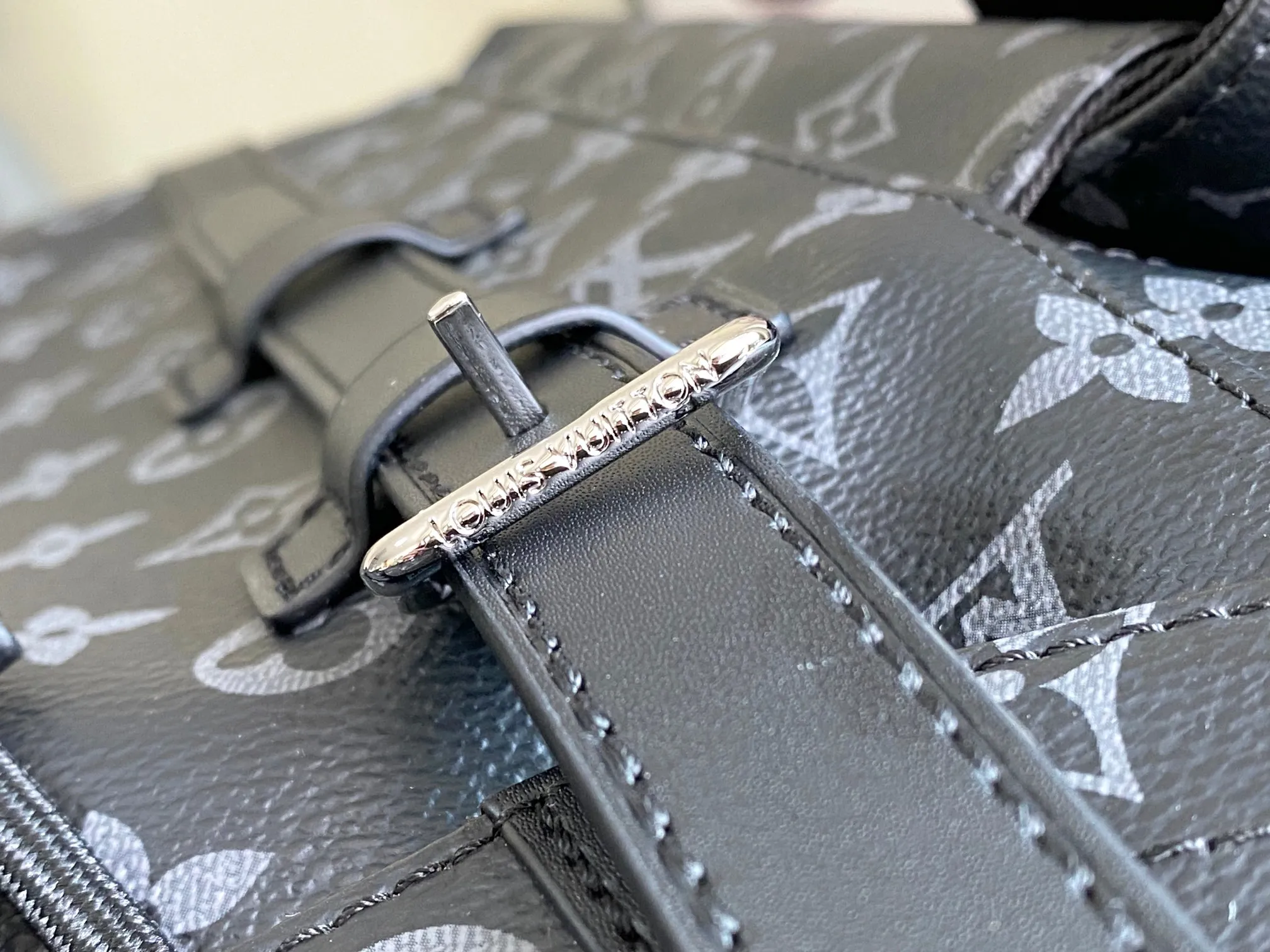 All Categories 💚 Authentic Grade Bags 💚 LV 2026 New LV Backpack Luxury Replica Large Capacity