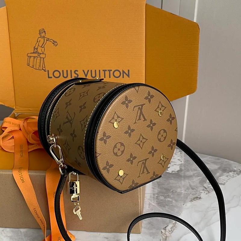 All Categories Official Website "Brand Women's Bags" Women's Bags 💙 LV LV 2026 New Crossbody Shoulder Bag