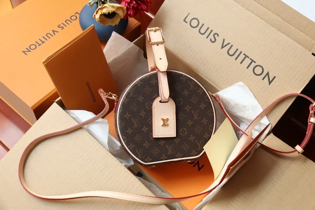 All categories Official website "Brand Women's Bags" Women's Bags 💙 LV replica LV, fine imitation LV bags, LV shoulder bags, 2023 official latest version LV crossbody bag, bag factory, original material, size: 7.5-16.5-7.5CM