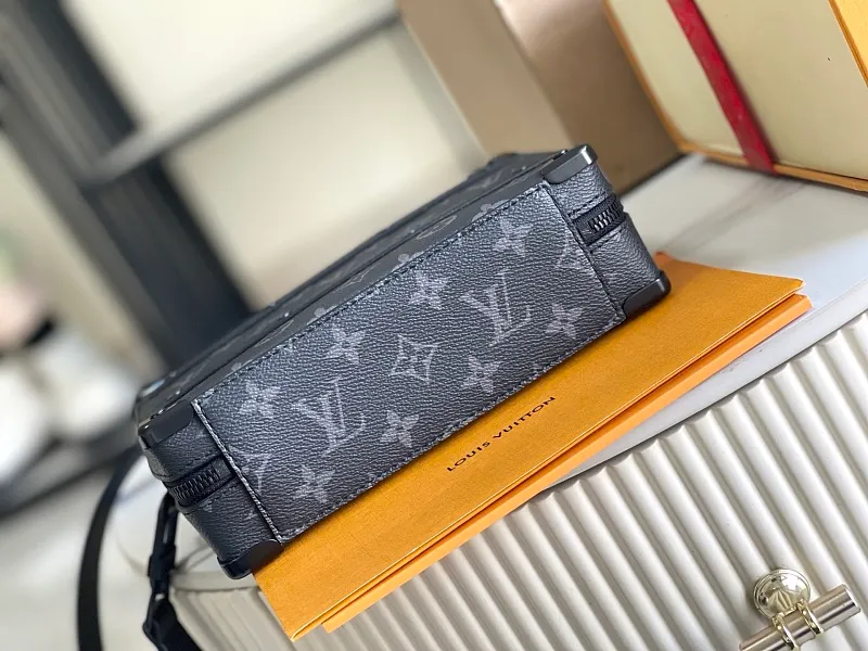 All Categories 💚 Authentic Grade Bags 💚 LV 2026 New LV Top Replica Crossbody Shoulder Bag