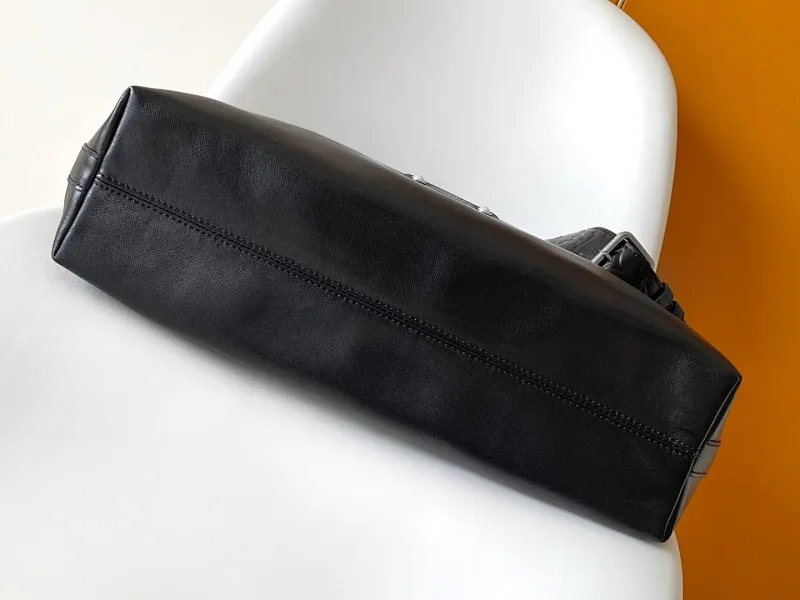 All Categories Official Website "Brand Women's Bags" Women's Bags 💙 LV 2025 New LV Crossbody Bag