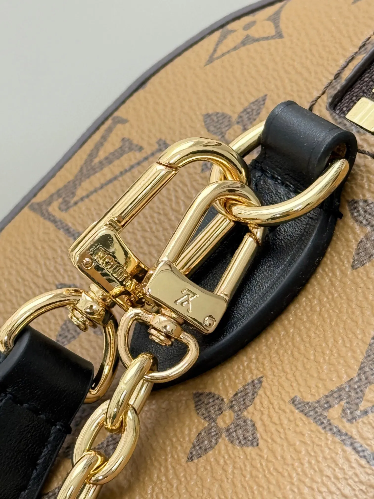 All Categories Official Website "Brand Women's Bags" Women's Bags 💙 LV 2025 New LV Crossbody Bag