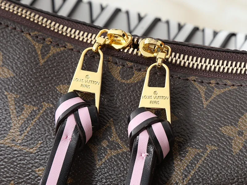 All Categories Official Website "Brand Women's Bags" Women's Bags 💙 LV 2025 New LV Crossbody Bag