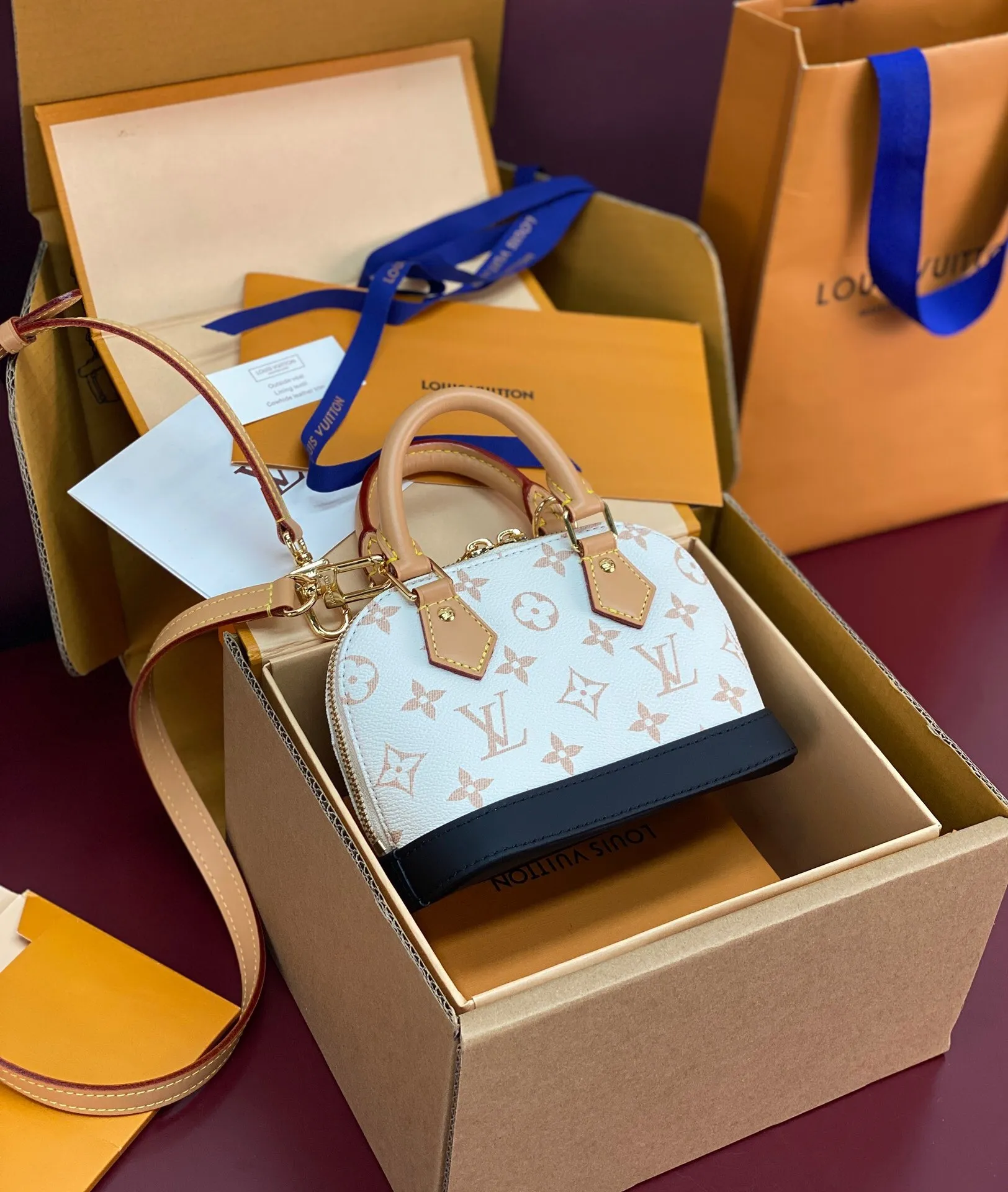 All Categories Official Website "Brand Women's Bags" Women's Bags 💙 LV 2025 New LV Crossbody Bag