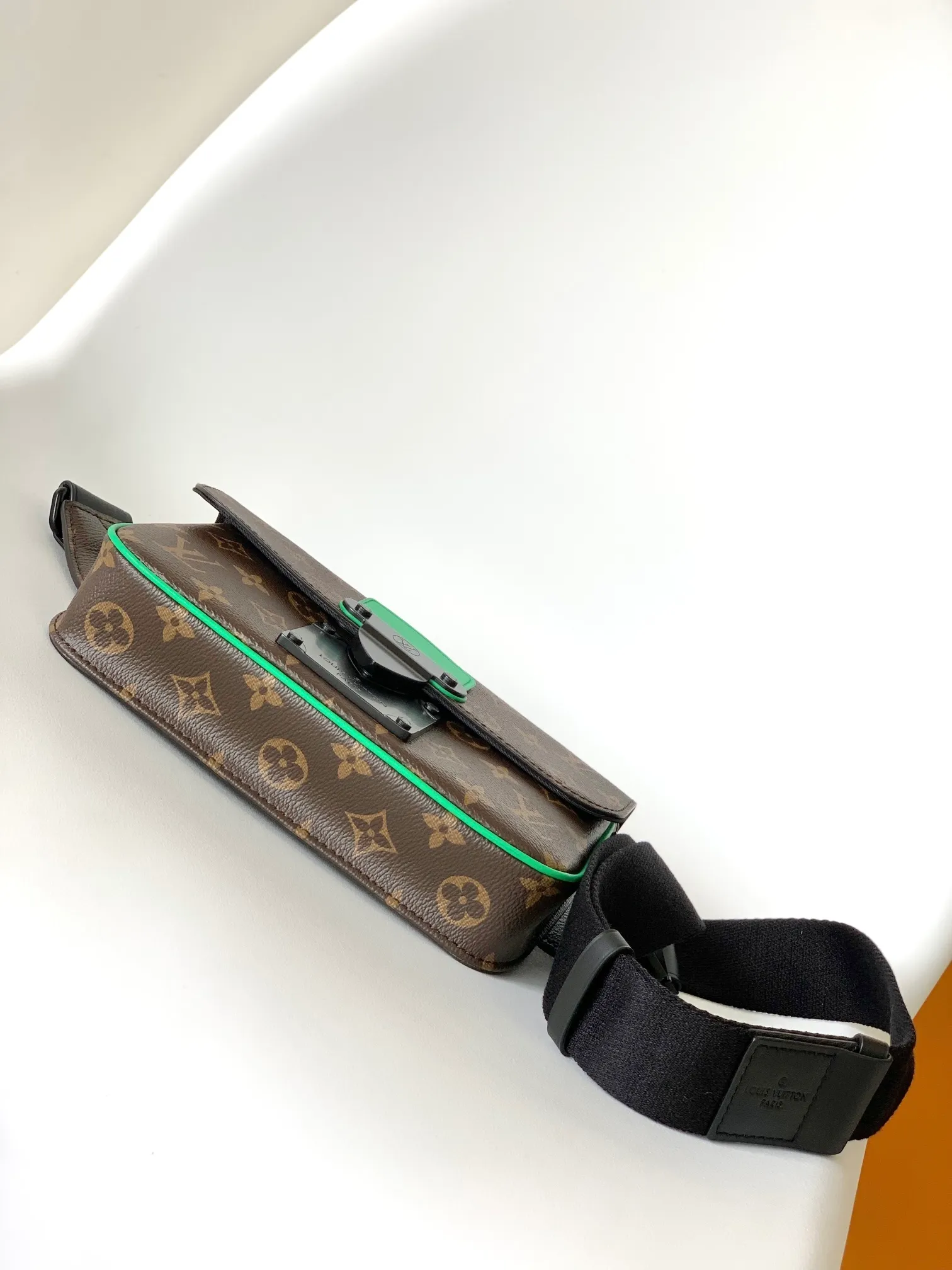 All Categories Official Website "Brand Women's Bags" Women's Bags 💙 LV 2026 New LV Crossbody Bag