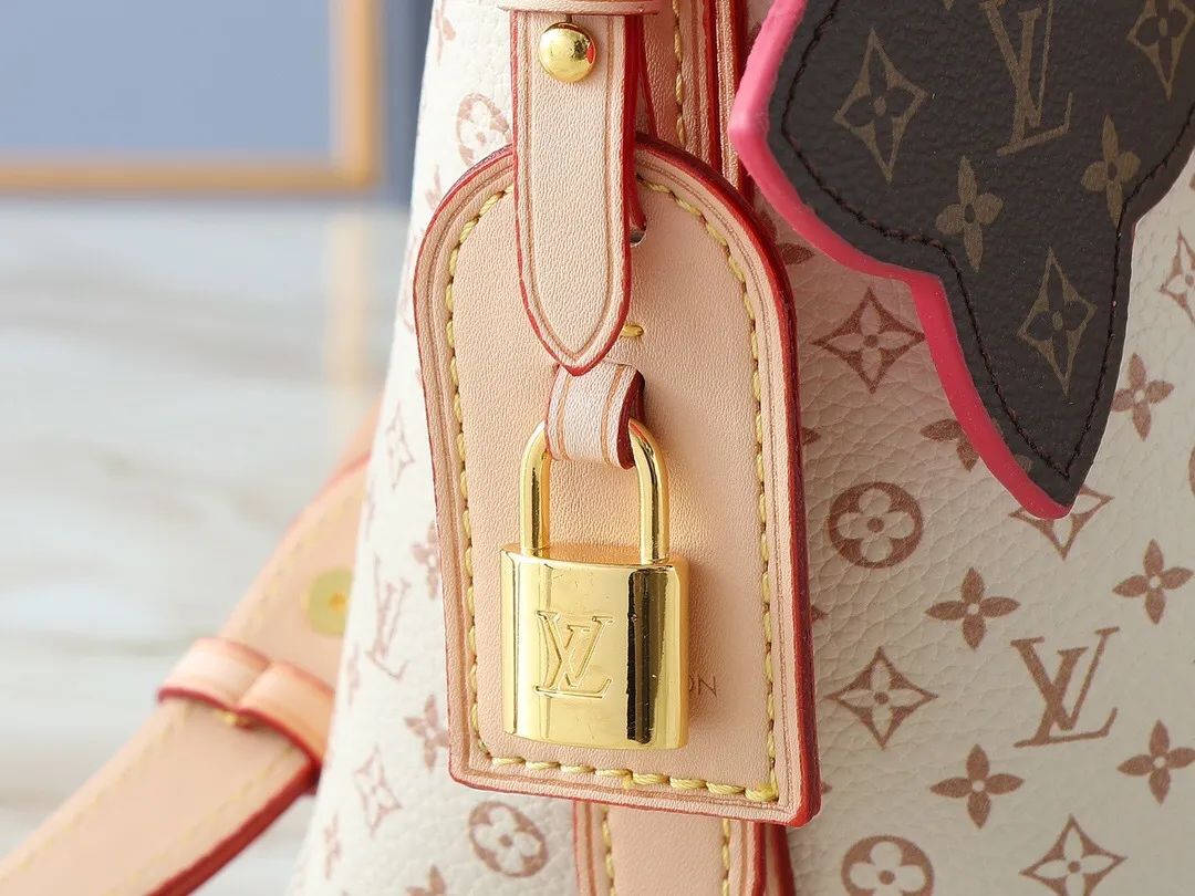 All Categories Official Website "Brand Women's Bags" Women's Bags 💙 LV 2025 New LV Crossbody Bag