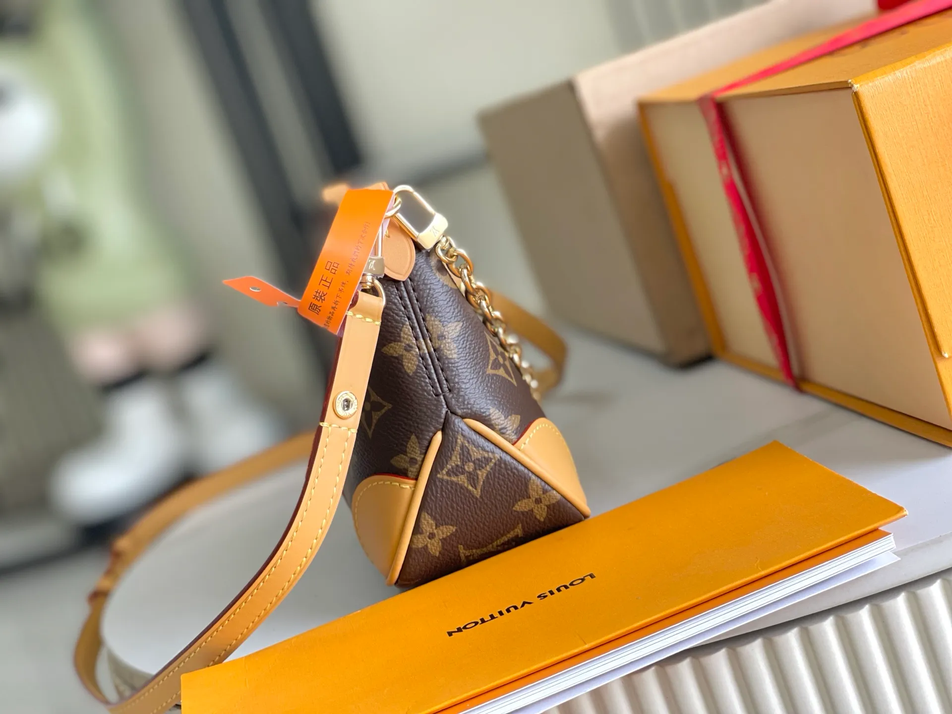 All Categories 💚 Authentic Grade Bags 💚 LV 2026 New LV Top Replica Crossbody Shoulder Bag