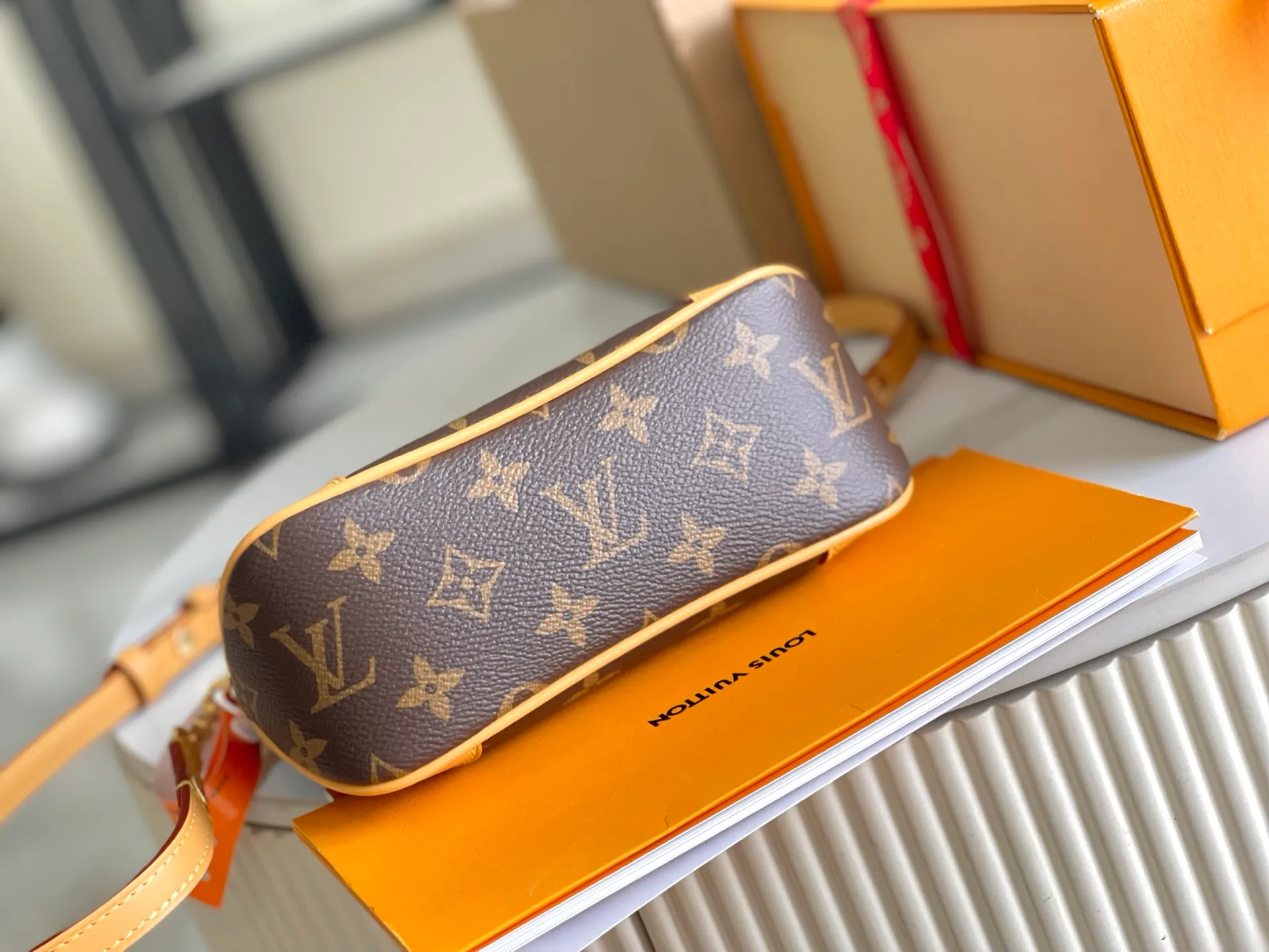All Categories 💚 Authentic Grade Bags 💚 LV 2026 New LV Top Replica Crossbody Shoulder Bag