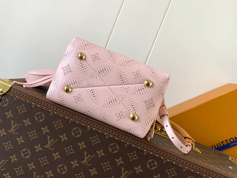 All Categories Official Website "Brand Women's Bags" Women's Bags 💙 LV 2026 New LV Crossbody Bag