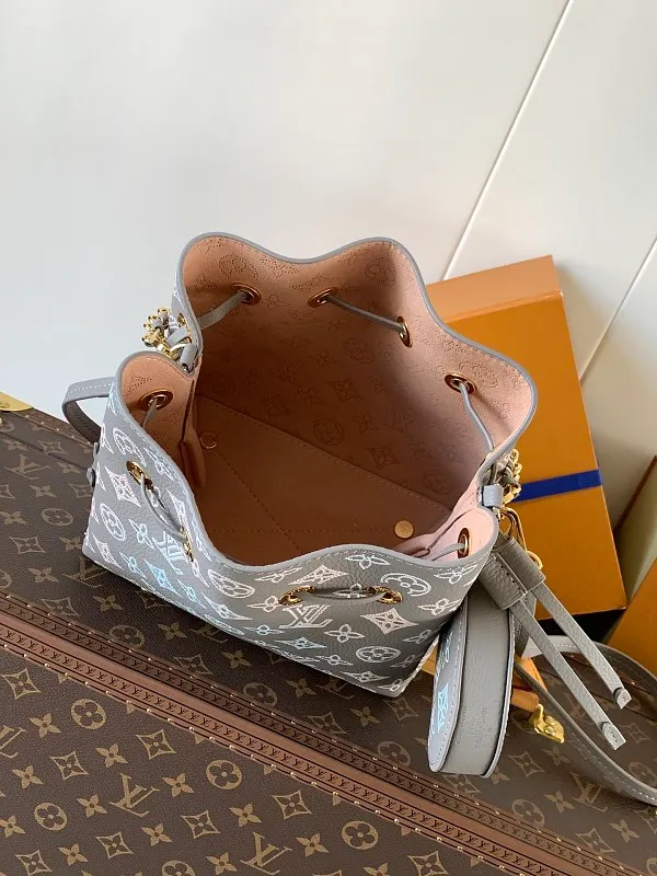 All Categories Official Website "Brand Women's Bags" Women's Bags 💙 LV 2026 New LV Crossbody Bag
