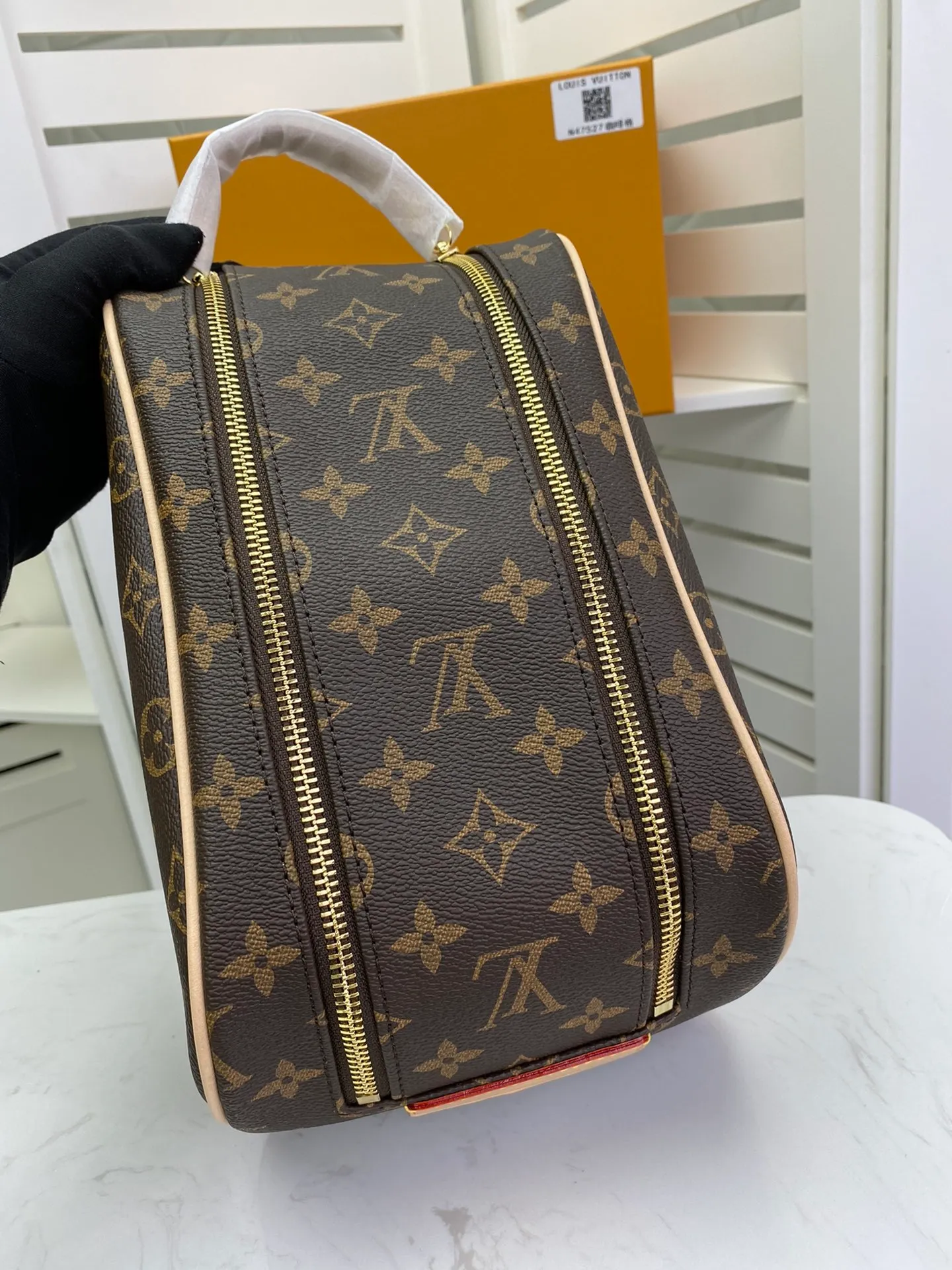 All categories Official website "Brand Women's Bags" Women's Bags 💙 LV 2022 Official New LV Cosmetic Bag Wholesale 5800800 High Quality Size: 28-16-13CM
