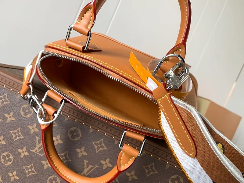 All Categories Official Website "Brand Women's Bags" Women's Bags 💙 LV 2026 New LV Crossbody Bag