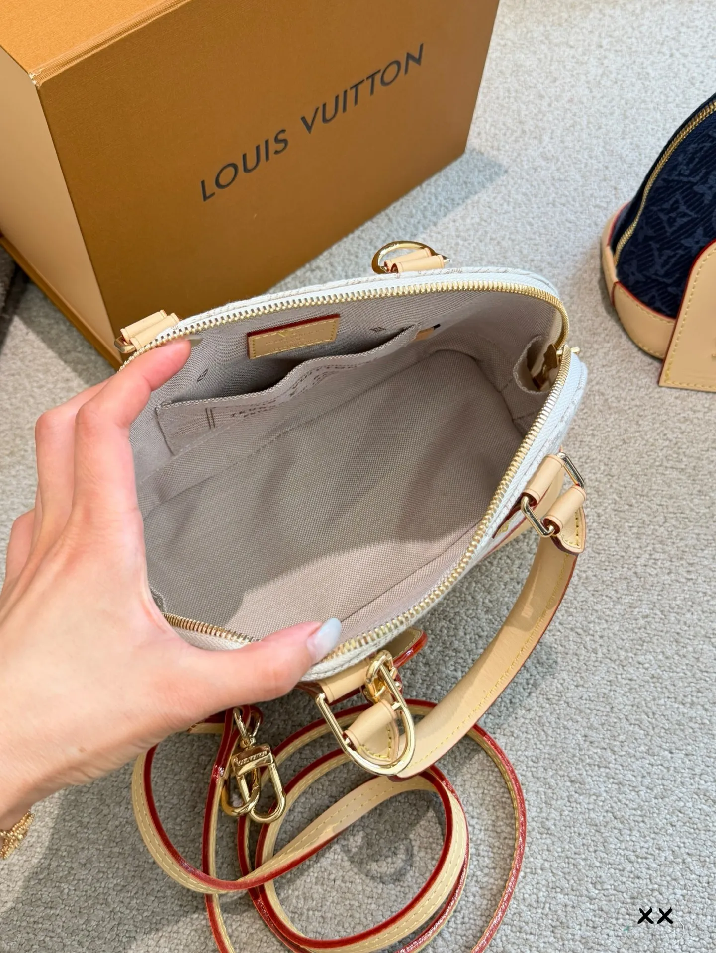 All Categories Official Website "Brand Women's Bags" Women's Bags 💙 LV 2026 New LV Crossbody Bag