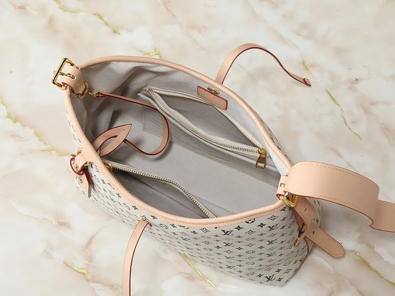 All Categories Official Website "Brand Women's Bags" Women's Bags 💙 LV 2025 New LV Crossbody Bag