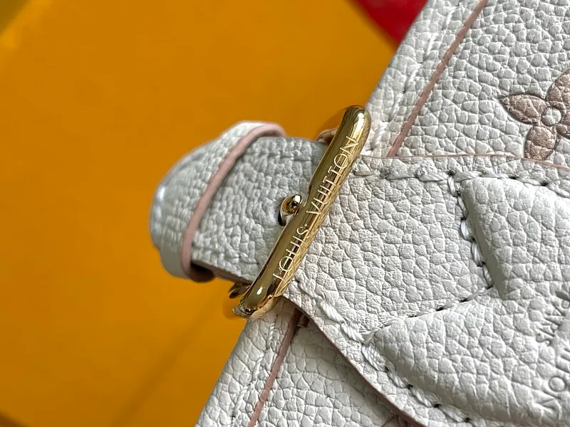 All Categories 💚 Authentic Grade Bags 💚 LV 2026 New LV Top Replica Crossbody Shoulder Bag