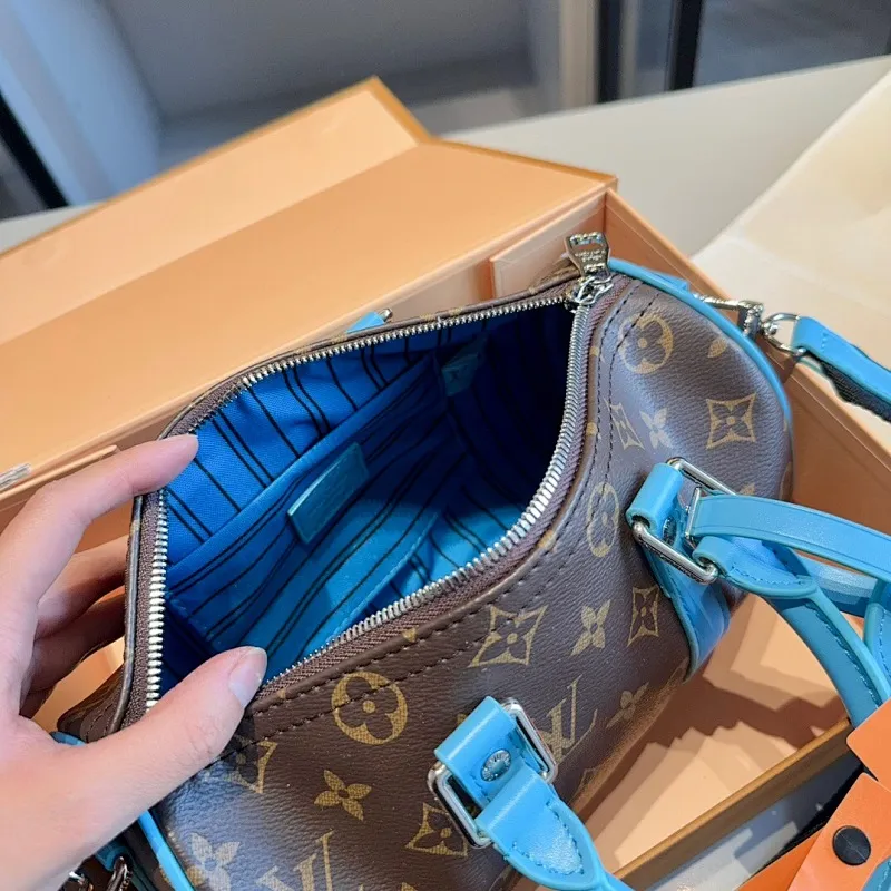 All Categories Official Website "Brand Women's Bags" Women's Bags 💙 LV 2024 New LV Crossbody Bag