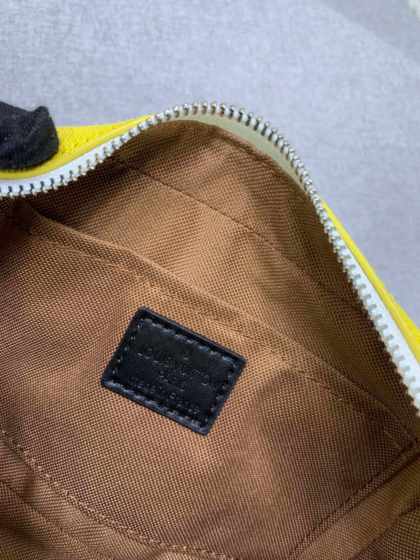 All Categories Official Website "Brand Women's Bags" Women's Bags 💙 LV has the new "Louis Vuitton!" signature printed on its vintage Monogram canvas and chunky chain, a mini soft trunk bag that is part of Virgil Abra's everyday LV capsule of the Men's Fall/Winter 2021-22 collection. Boxy shape and eight pieces of hardware to reinforce the corners. Can
