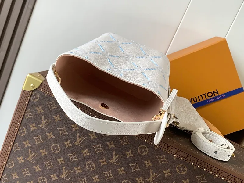 All Categories Official Website "Brand Women's Bags" Women's Bags 💙 LV 2026 New LV Armpit Crossbody Bag