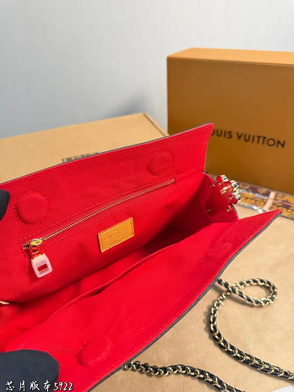 All Categories Official Website "Brand Women's Bags" Women's Bags 💙 LV 2026 New LV Crossbody Bag