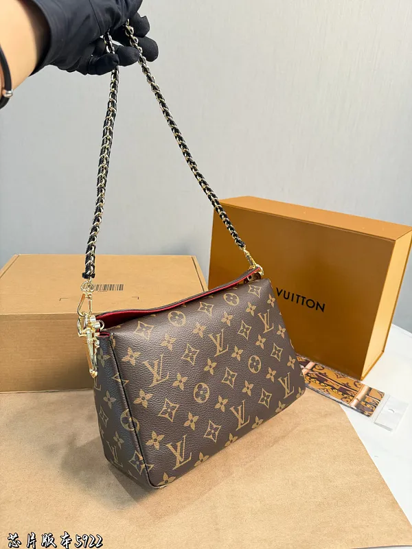 All Categories Official Website "Brand Women's Bags" Women's Bags 💙 LV 2026 New LV Crossbody Bag
