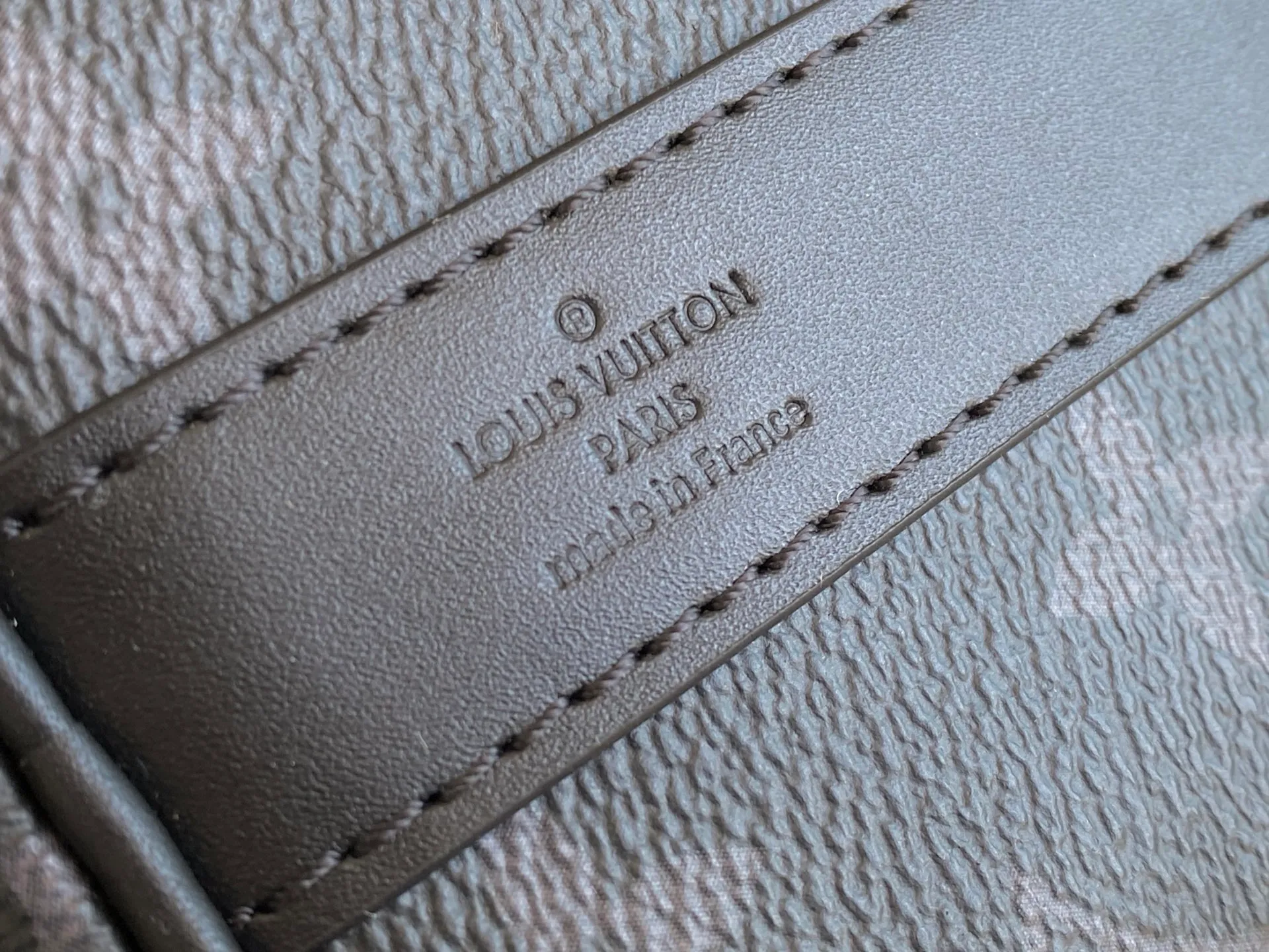 All Categories 💚 Authentic Grade Bags 💚 LV 2026 New LV Top Replica Crossbody Shoulder Bag