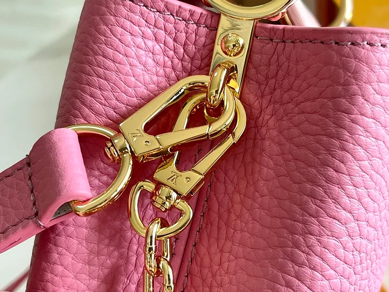 All Categories 💚 Authentic Grade Bags 💚 LV 2026 New LV Top Replica Crossbody Shoulder Bag