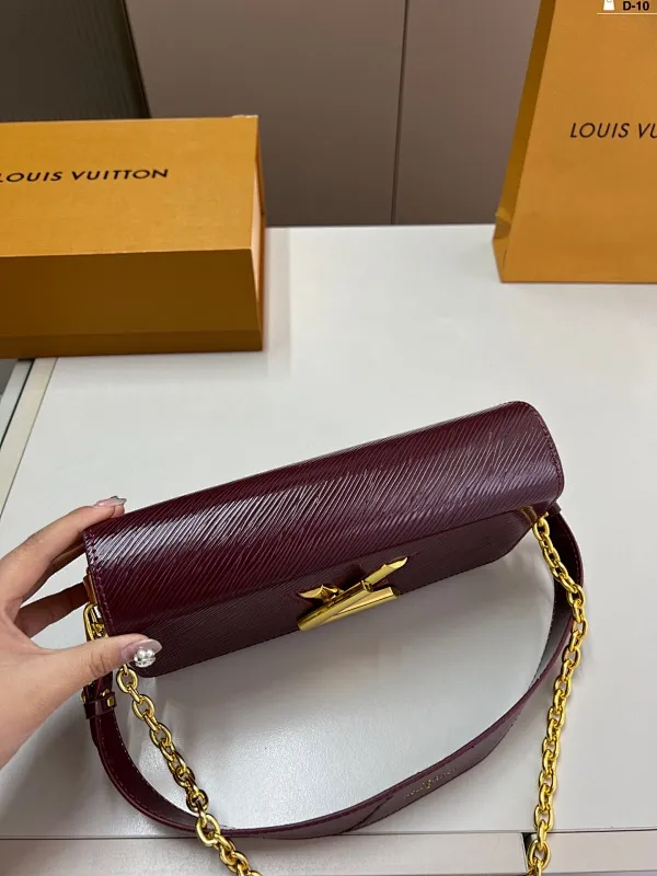 All categories Official website "Brand Women's Bags" Women's Bags 💙 LV 2025 new LV armpit bag