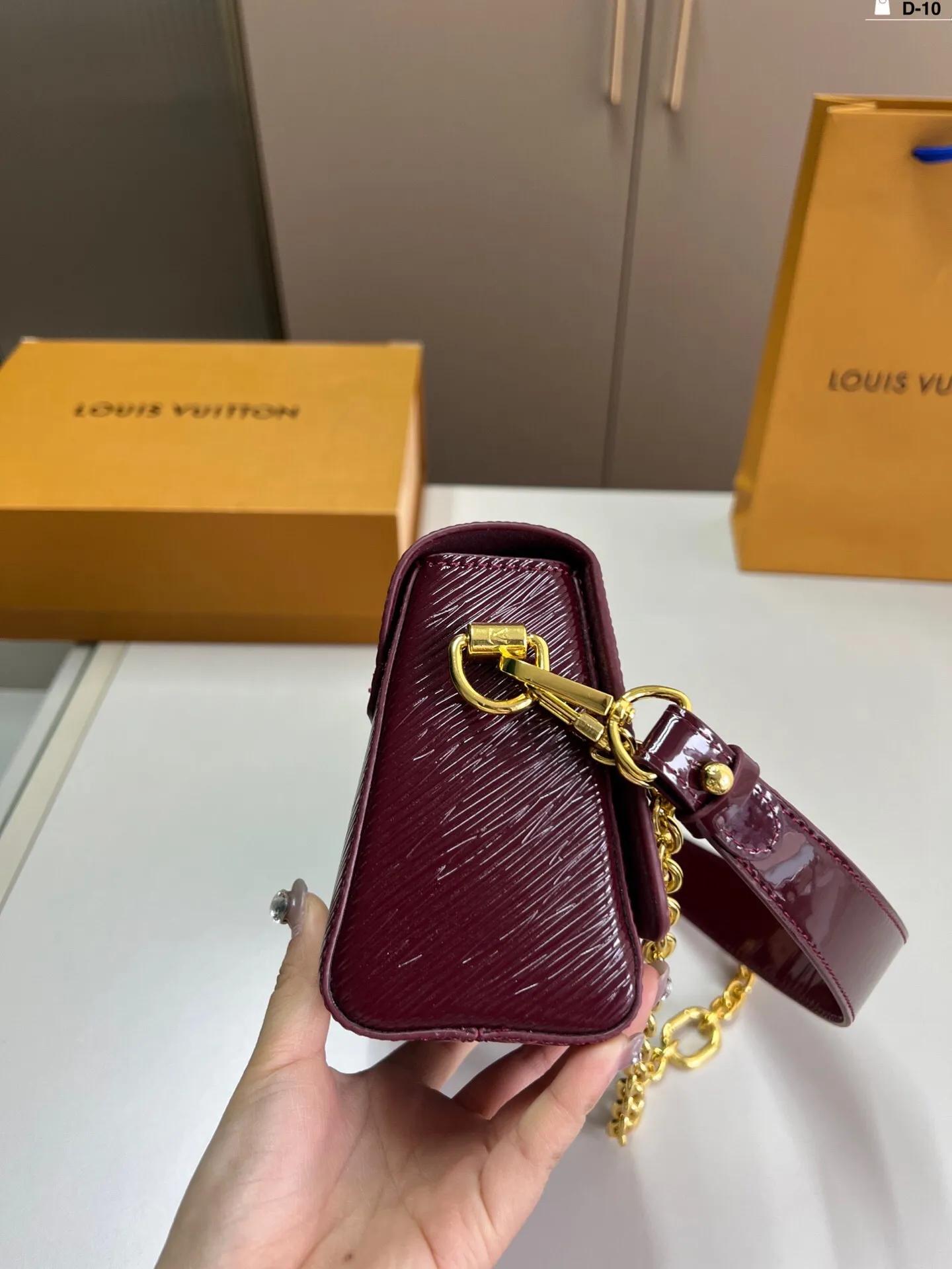 All categories Official website "Brand Women's Bags" Women's Bags 💙 LV 2025 new LV armpit bag