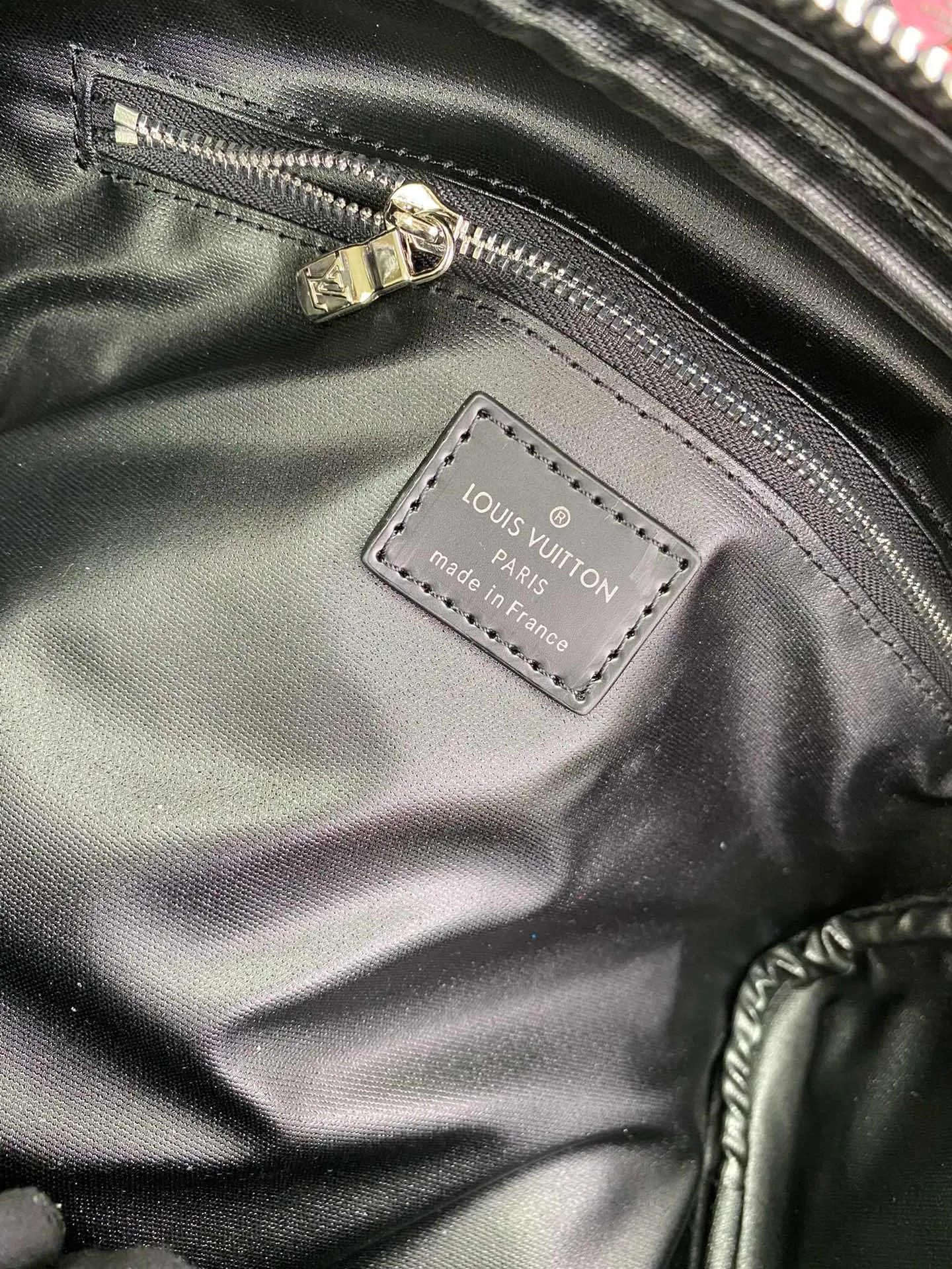 All categories Official website "Brand Women's Bags" Women's Bags 💙 LV 2022 Official New LV Cosmetic Bag Wholesale 5800800 High Quality Size: 28-16-13CM