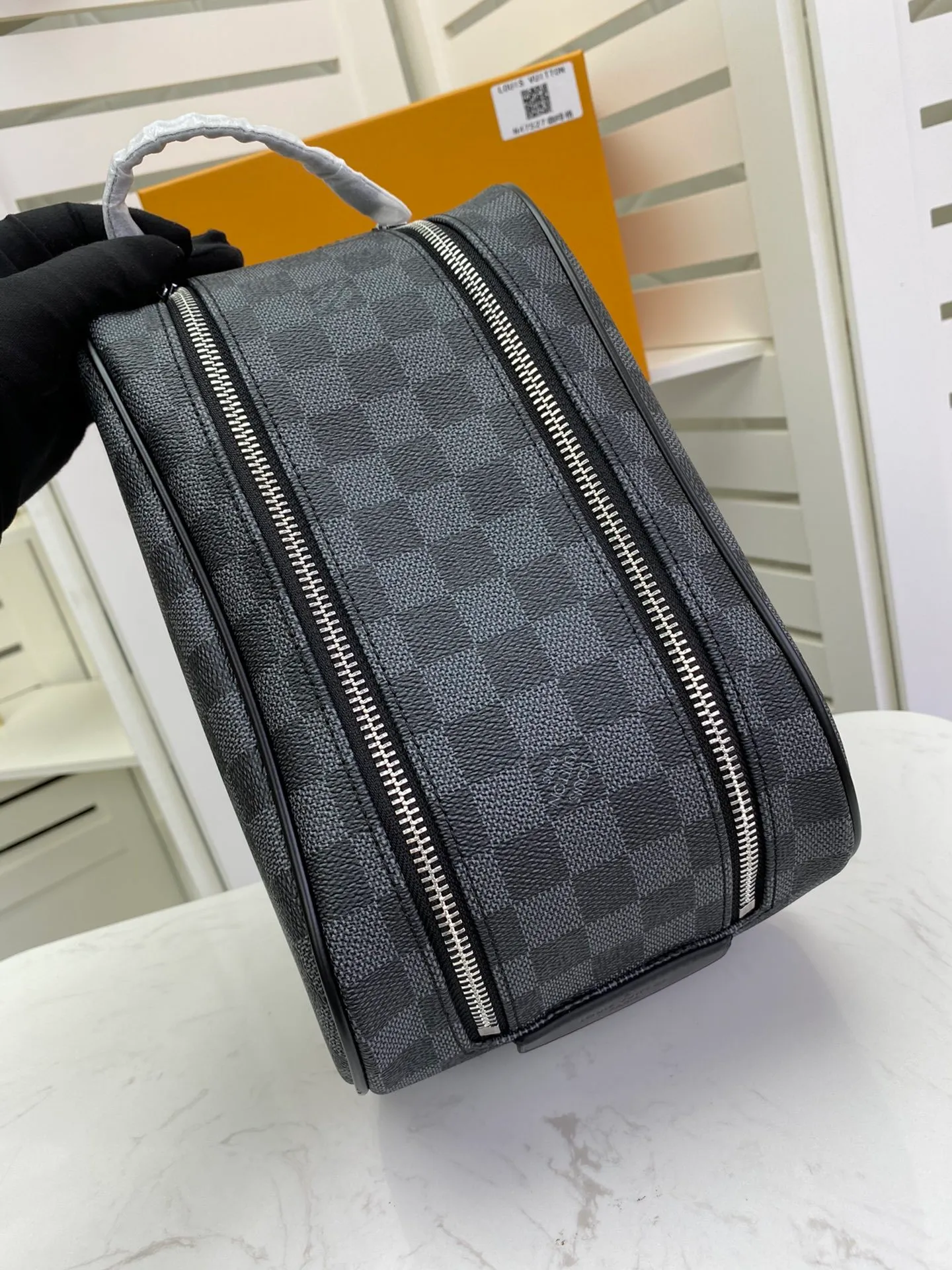All categories Official website "Brand Women's Bags" Women's Bags 💙 LV 2022 Official New LV Cosmetic Bag Wholesale 5800800 High Quality Size: 28-16-13CM