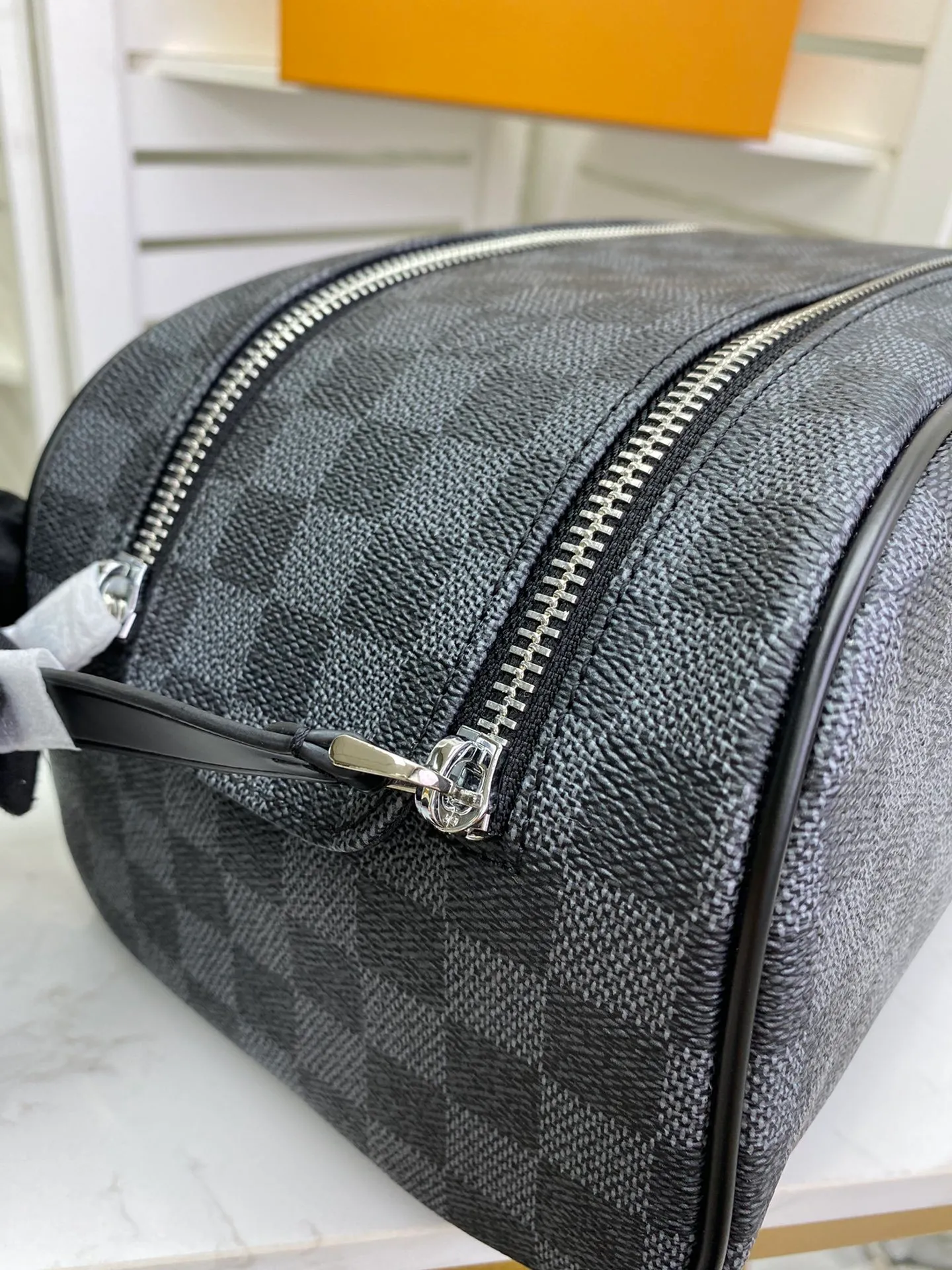 All categories Official website "Brand Women's Bags" Women's Bags 💙 LV 2022 Official New LV Cosmetic Bag Wholesale 5800800 High Quality Size: 28-16-13CM