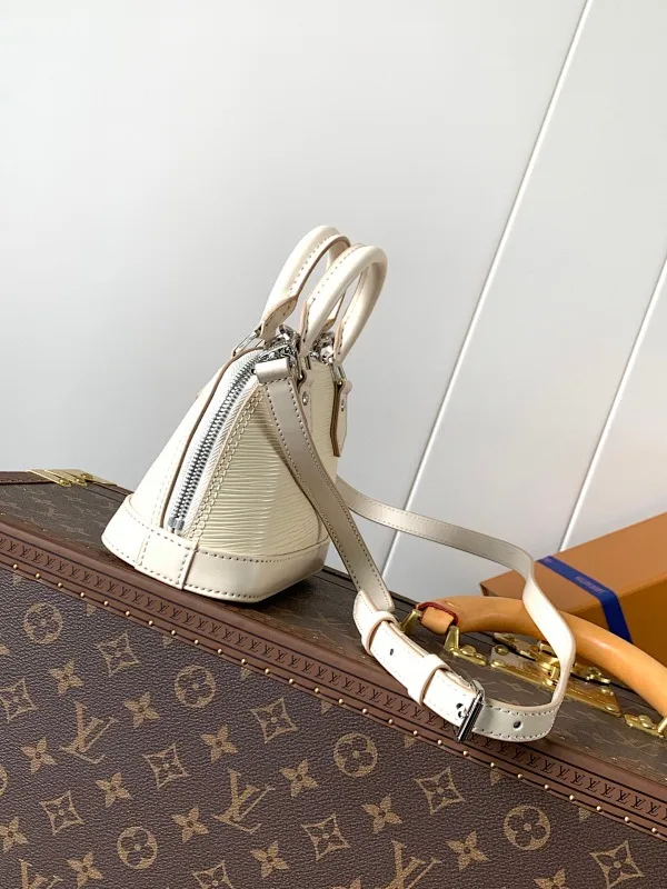 All Categories Official Website "Brand Women's Bags" Women's Bags 💙 LV 2025 New LV Crossbody Bag