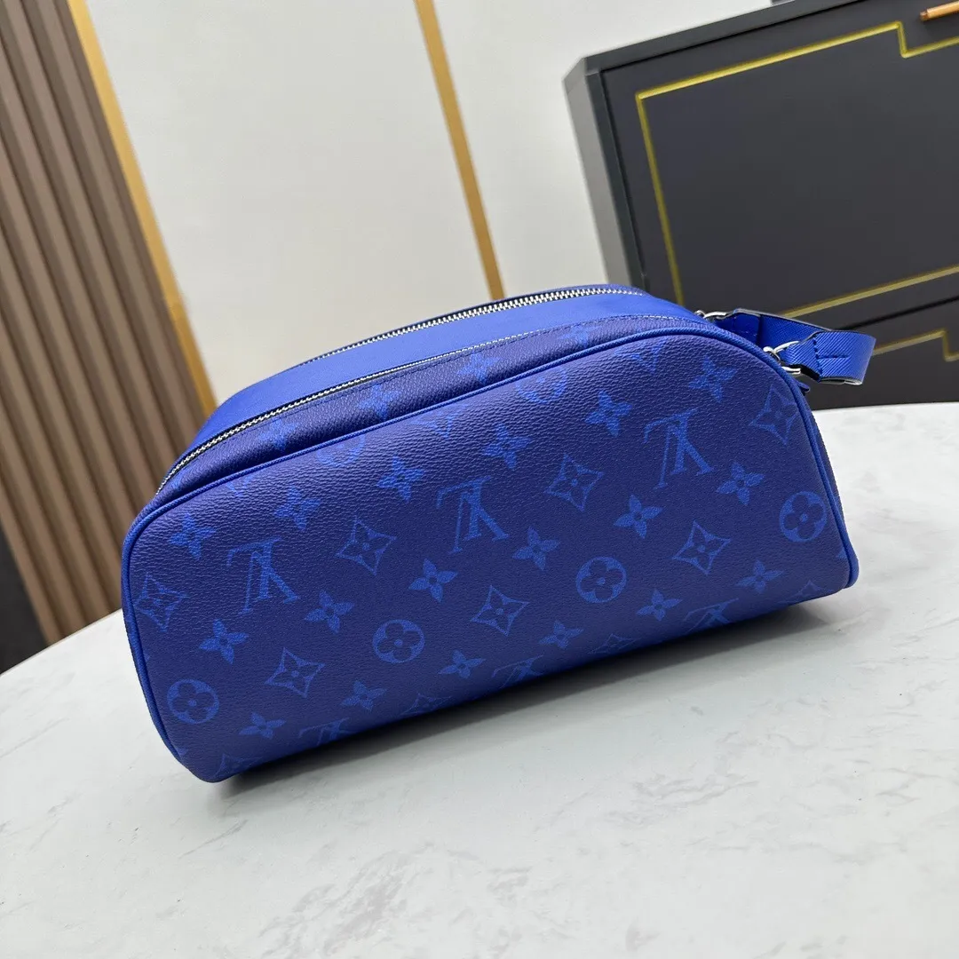 All categories Official website "Brand Women's Bags" Women's Bags 💙 LV 2024 official website new LV toiletry bag