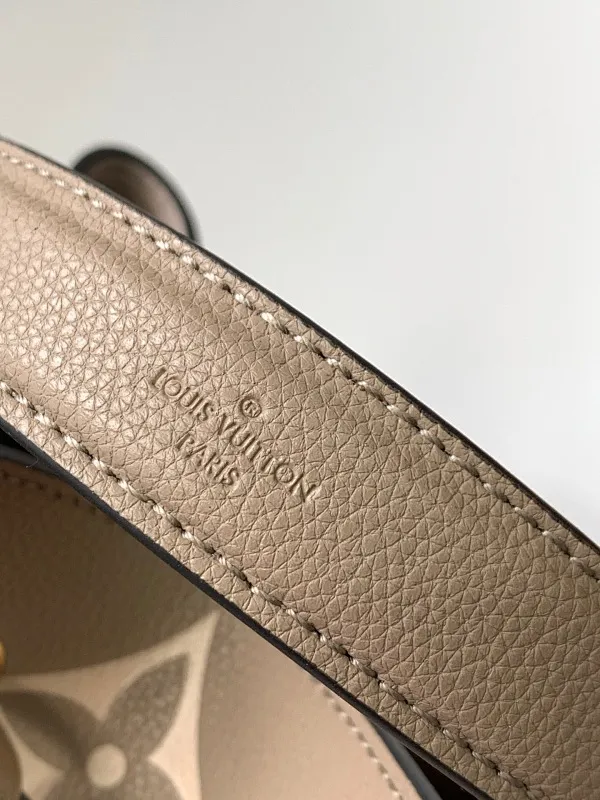 All Categories Official Website "Brand Women's Bags" Women's Bags 💙 LV 2025 New LV Crossbody Bag