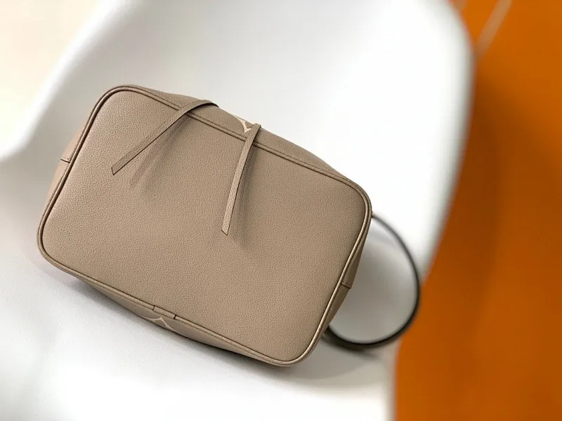 All Categories Official Website "Brand Women's Bags" Women's Bags 💙 LV 2025 New LV Crossbody Bag