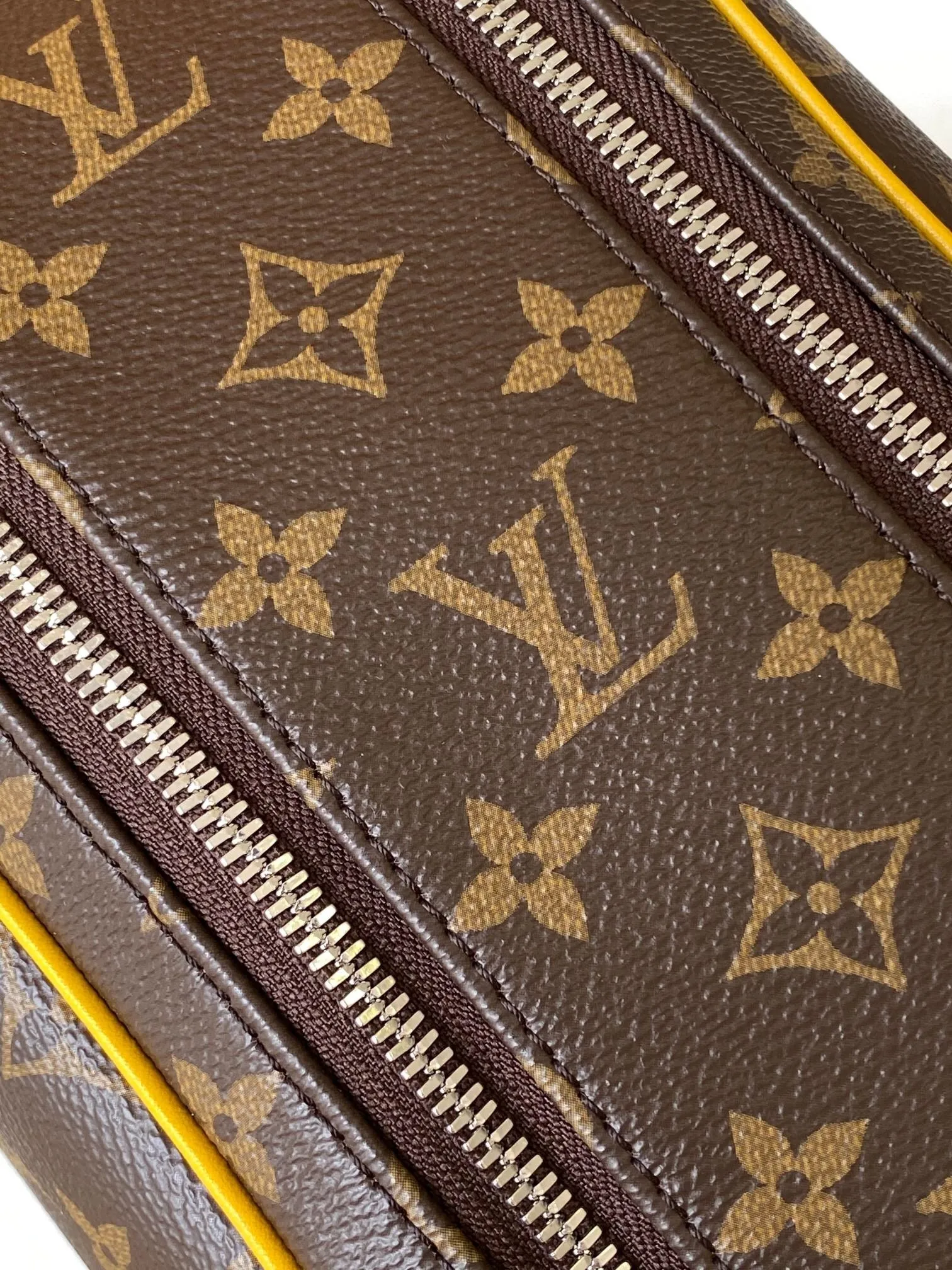 All Categories Official Website "Brand Women's Bags" Women's Bags 💙 LV 2025 New LV Cosmetic Bag