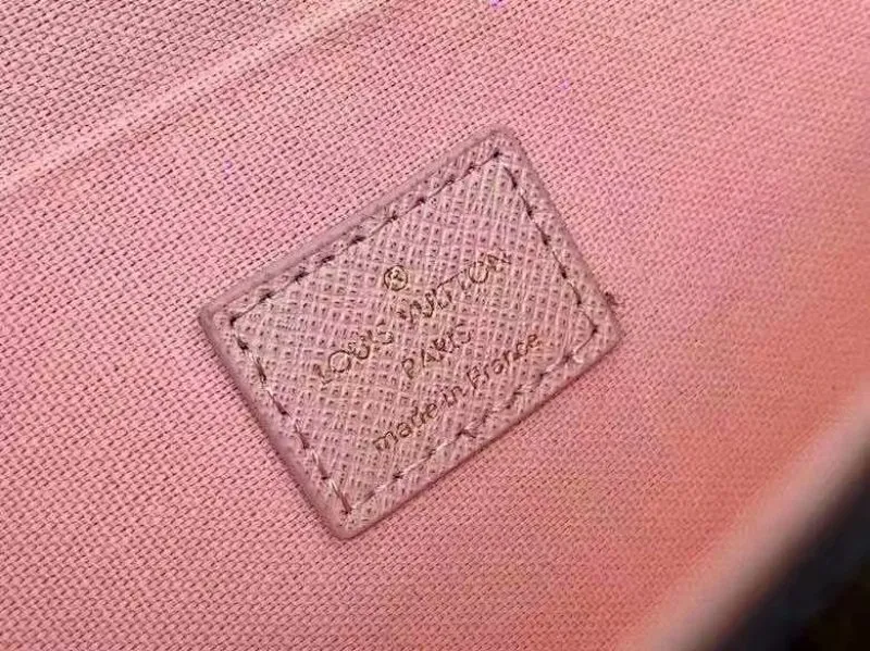 All categories Official website "Brand Women's Bags" Women's Bags 💙 LV 2022 official new LV three-piece handbag wholesale 5800800 High quality Size: 21-11-2CM