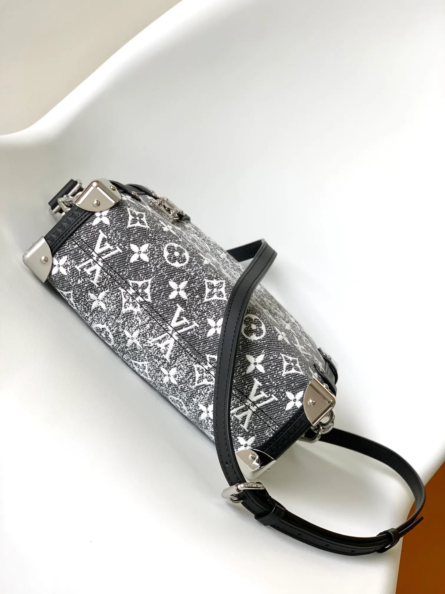 All Categories Official Website "Brand Women's Bags" Women's Bags 💙 LV 2026 New LV Crossbody Bag
