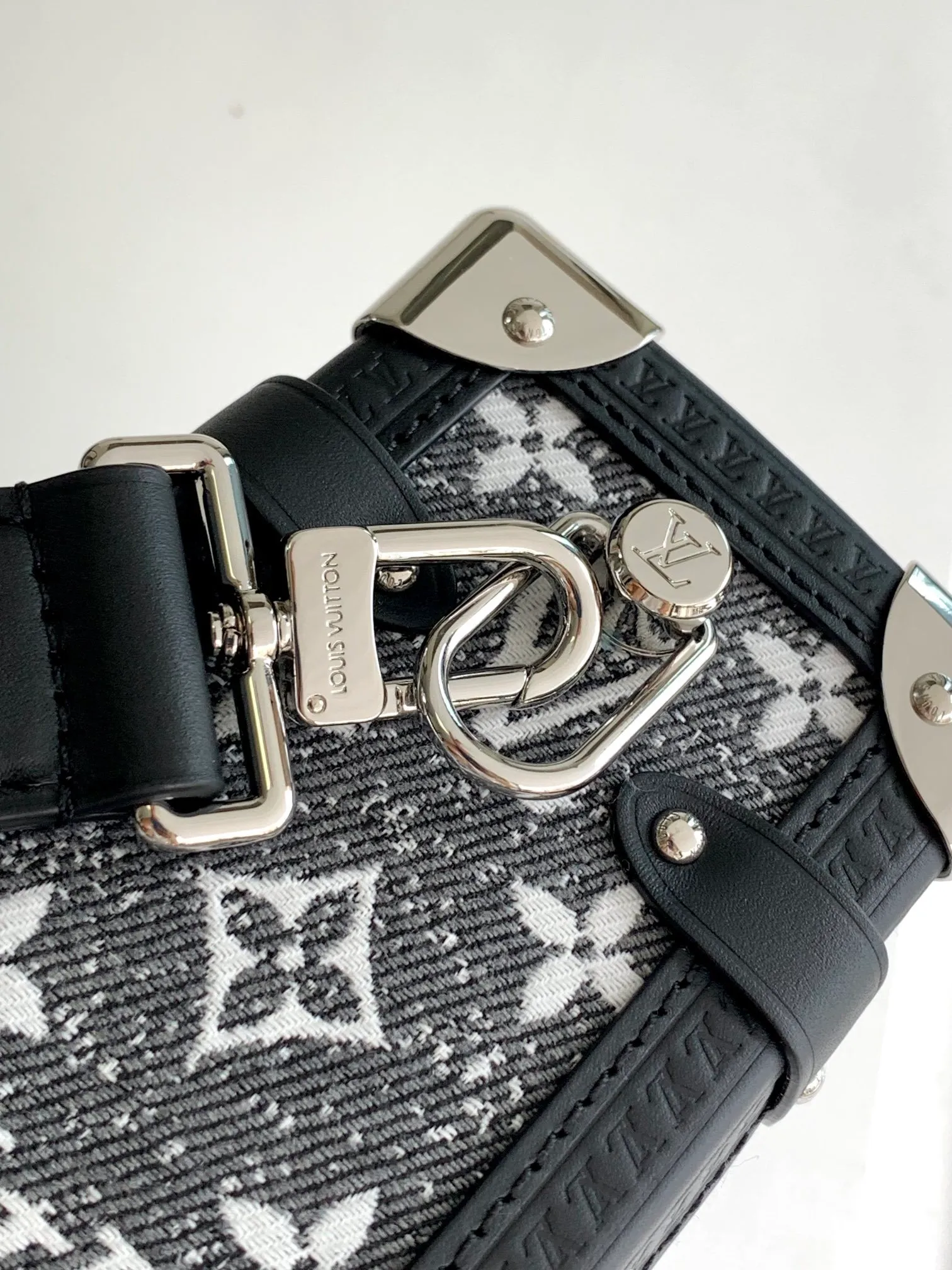 All Categories Official Website "Brand Women's Bags" Women's Bags 💙 LV 2026 New LV Crossbody Bag