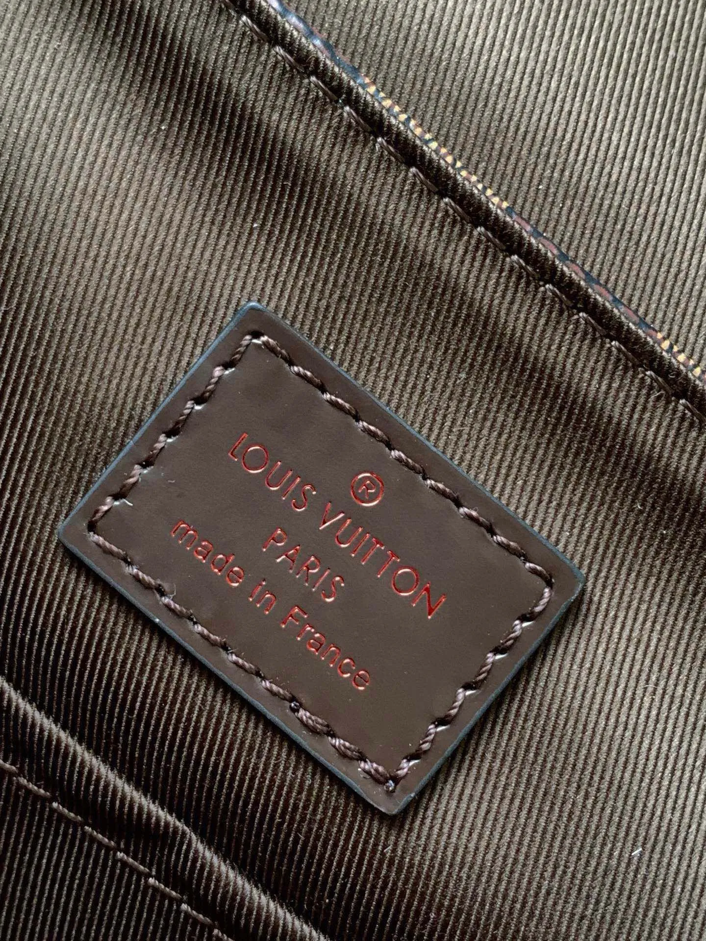 💰740 Top quality original M41213 black check brown check DISTRICT small district small handbag, small, exquisite, classic shape and Damier Graphite canvas material, men's PVC large bag black checkered hijab flip bag shoulder bag casual bag practical elegant handbag, ideal companion for daily life Size 27/23/8cm
