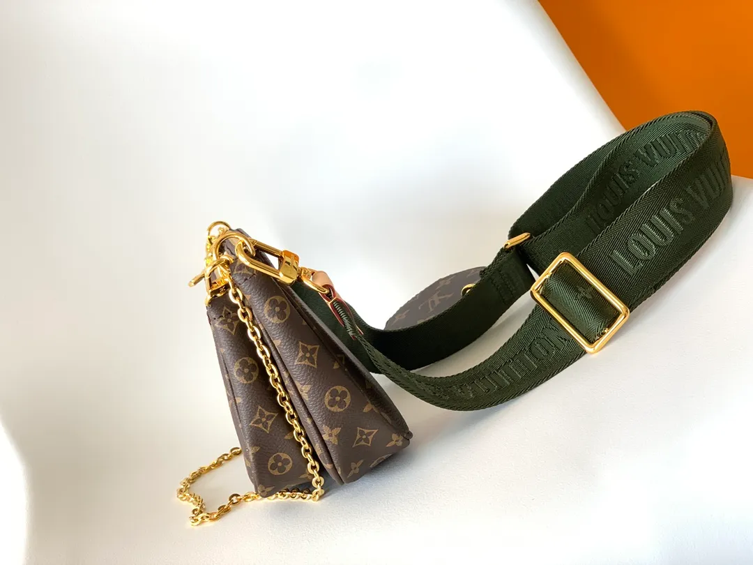 Factory price 460 core-changing chip [Top original order] [M44813 green/M44840 pink/M44823. Multi Pochette Accessories handbags are made of Monogram canvas to form a dynamic three-piece design, and are equipped with multiple pockets and compartments. Adjustable gold-tone chain and Louis Vuitton monogram jacquard shoulder strap for cross-body wear Monogram coated canvas Natural cowhide leather trim Textile lining Gold-tone hardware Adjustable shoulder strap for shoulder or cross-body wear Detachable chain shoulder strap with D-ring 24.0 x 16.0 x 6.0 cm (L x H x W)