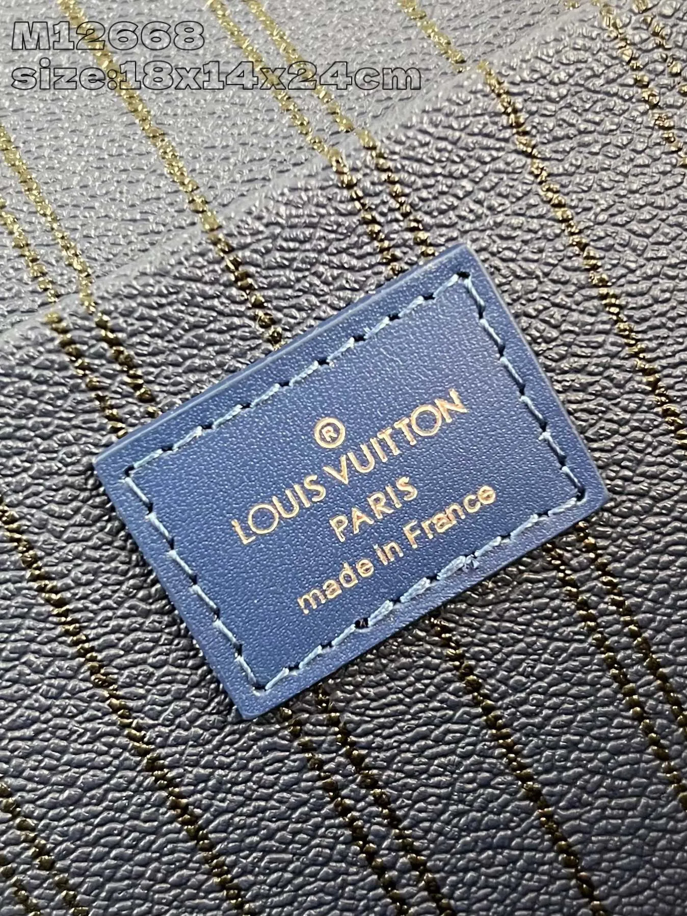 💰960 top original order [Exclusive real shot M12668 blue] This Nice BB cosmetic bag is made of Monogram Macassar canvas, paying tribute to the classic style of Nice Vanity cosmetic bag with elegant brushwork. Leather trim, top handles and a washable lining add a pop of color, and the top flap opens to reveal ample interior patch and zip pockets. 18 x 14.5 x 24 cm (height x width x length)