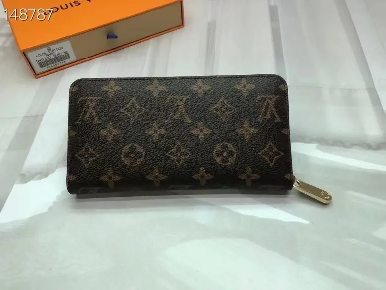 P150💰 M80857M60017 Japan limited wallet "Gibby Wallet", printed with Louis Vuitton's cute mascot "Vivian" illustration on single gram canvas. Brightly colored kites and cute mascots are combined, embellished with tiny single flowers. This is a collectible item that is perfect as a gift for those who love singles. Size: 19x 12.5x 3.0cm, 🎁🎁