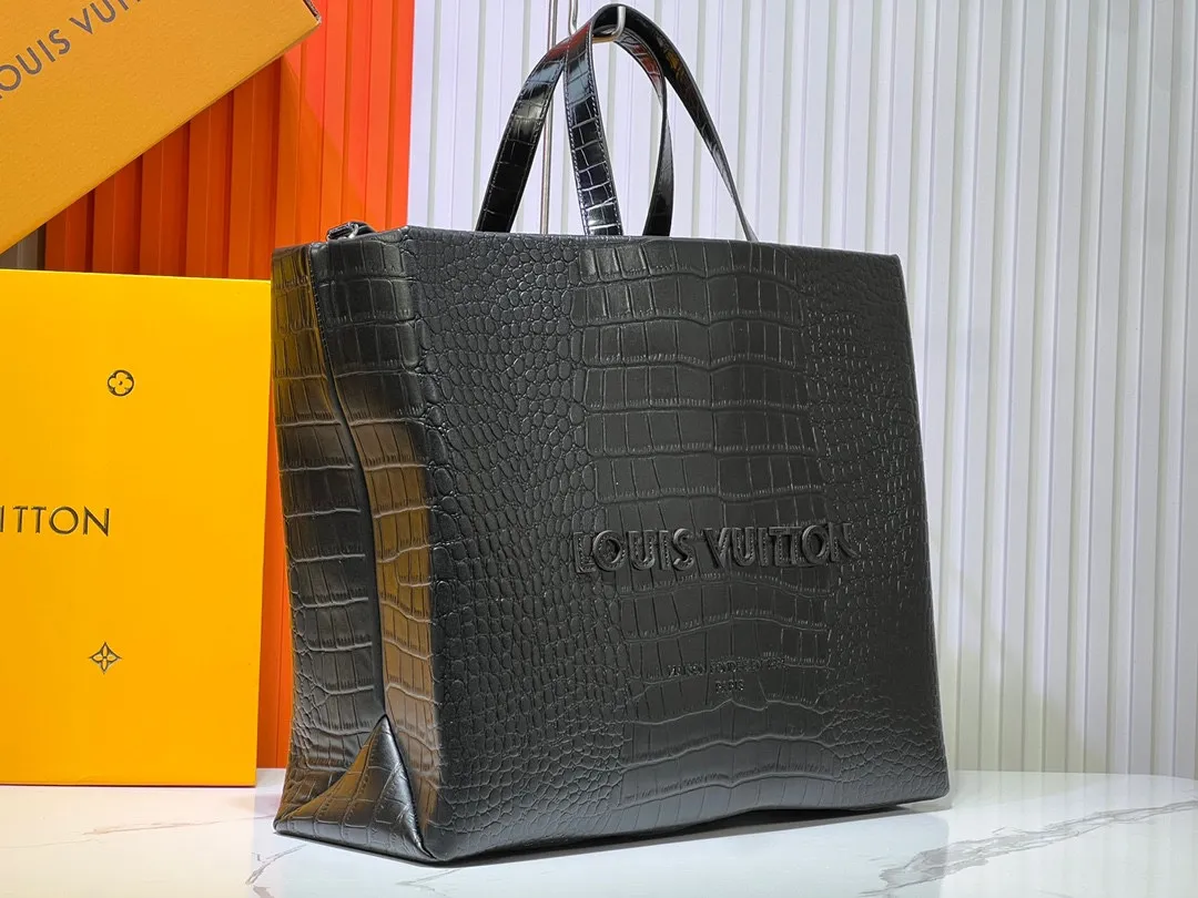 Batch 340💰M24457 Black Orange Blue Green Gray Presbyopic Plaid Black Crocodile Orange Crocodile Pattern 9 Colors ✔️ This Shopper medium handbag draws inspiration from Louis Vuitton shopping bags, with the words Louis Vuitton and Maison Fondée En 1854 written on soft cow leather, with a top handle and a detachable shoulder strap. Size: 40x32x16cm