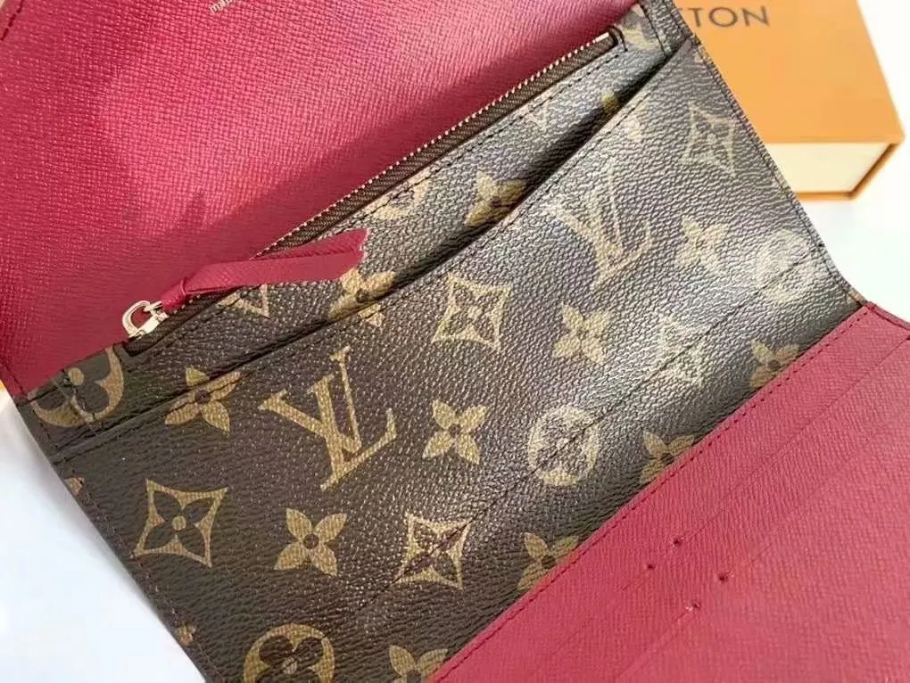 The P110Josephine Wallet is inspired by Louis Vuitton's first wallet. It is made of soft Monogram canvas and lined with brightly colored lining, giving the brand's classic design a unique and stylish beauty. The long, flat shape makes it easy to slip into any pocket or handbag. Model: M60708 Size: 19/10.