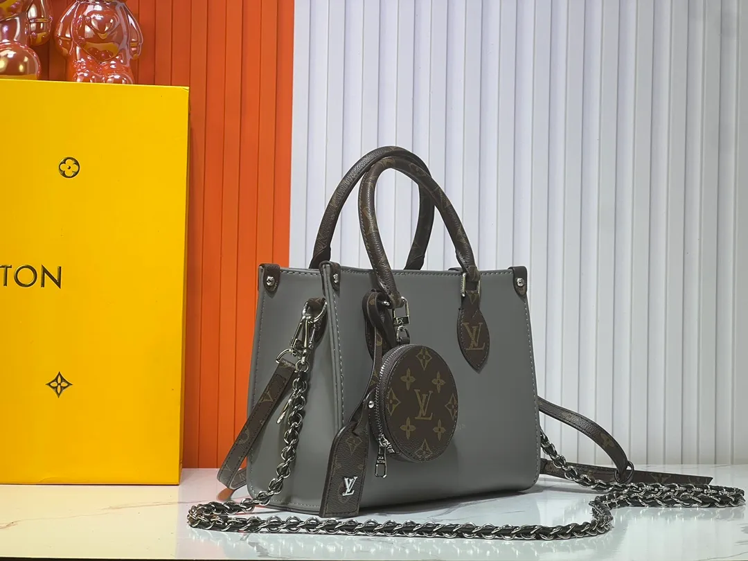 Batch 280💰Bubble Bubble Upgraded Original M20143 M45659 M45653 M46373 Full Apricot Mini Top Original This OnTheGo Tote bag is printed and dyed with the Monogram pattern and then embossed on soft grained cowhide. Its ample interior can accommodate laptops and other office supplies. The full leather embossed large flower mommy bag has a small BB size. The long and short handles are easy to carry or carry on the shoulder. Dimensions: 25.0 x 11.0 x 19.0 cm