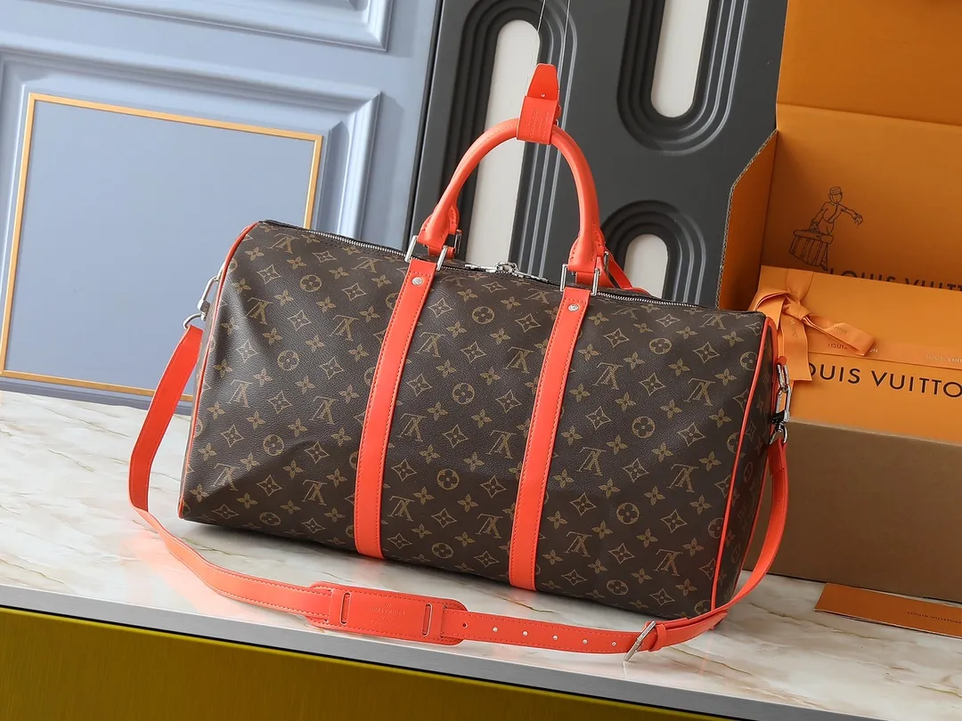 💰320💰Upgraded original M46771 yellow M46775 purple M46772 blue M46769 red M46770 orange M46774 green M46773 rose red This Keepall Bandoulière 50 travel bag is made of Monogram Macassar canvas, which simultaneously renders bright colors for the side straps, nameplate, fabric lining and top leather handle. The size of your carry-on luggage hides plenty of space. 50.0 x 29.0 x 23.0 cm (length x height x width)