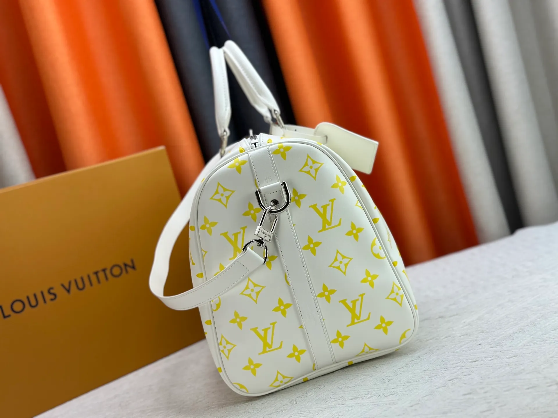 P340 M41418 New “louis vuitton’Iv travel bag travel bag louis vuitton High-definition hardware logo and inner compartment! Special lining. Smooth zipper and exquisite workmanship. A must-have for men. Size: 45x27x20.