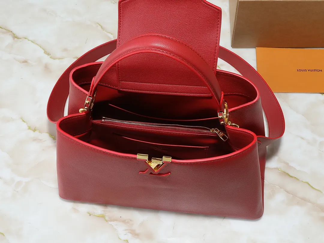 💰400💰Guangzhou goods Upgraded original M13027 M24879 M24620 M24607 This large Capucines Souple handbag relies on tanning technology to give the glossy grained cow leather a soft texture, interpreting an enlarged version of the brand's classic configuration. Plenty of space for daily commuting and weekend travel. Dimensions: 38.0 x 23.0 x 16.0 cm (length x height x width)