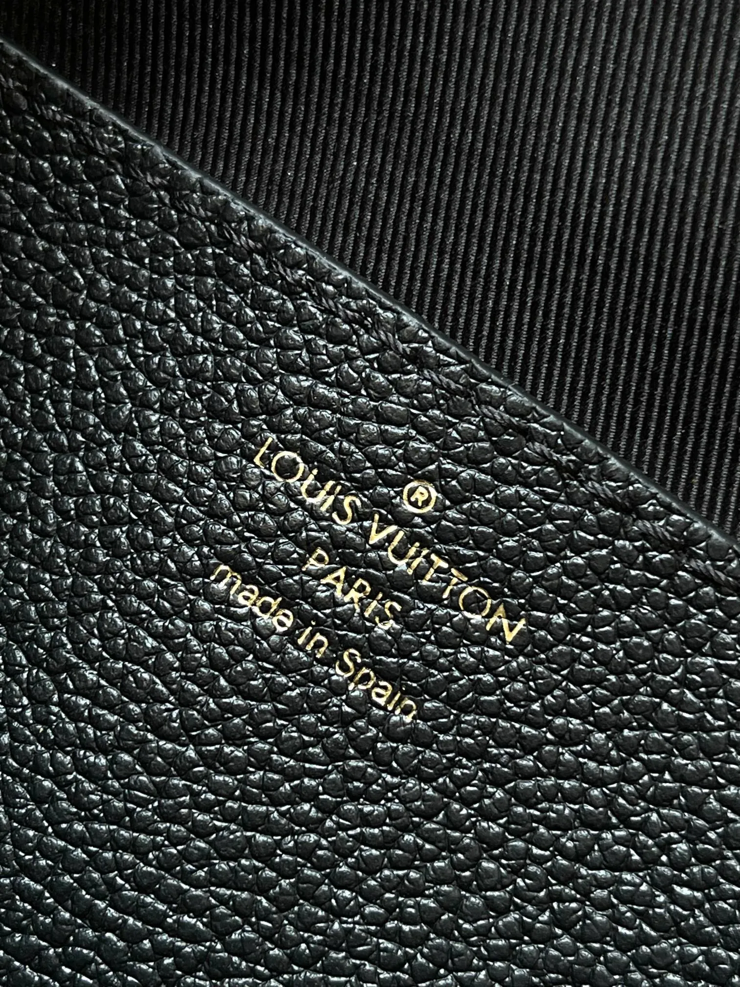 💰2600 [Special grade MB chip version original leather] Wallet On Chain Metis handbag is made of grained Monogram Empreinte leather, model: M82637 black dynamic chip version Material: A-grade all-steel hardware, imported original fabric Packaging: full set of original duty-free MB packaging Size: 19*11*5.5C